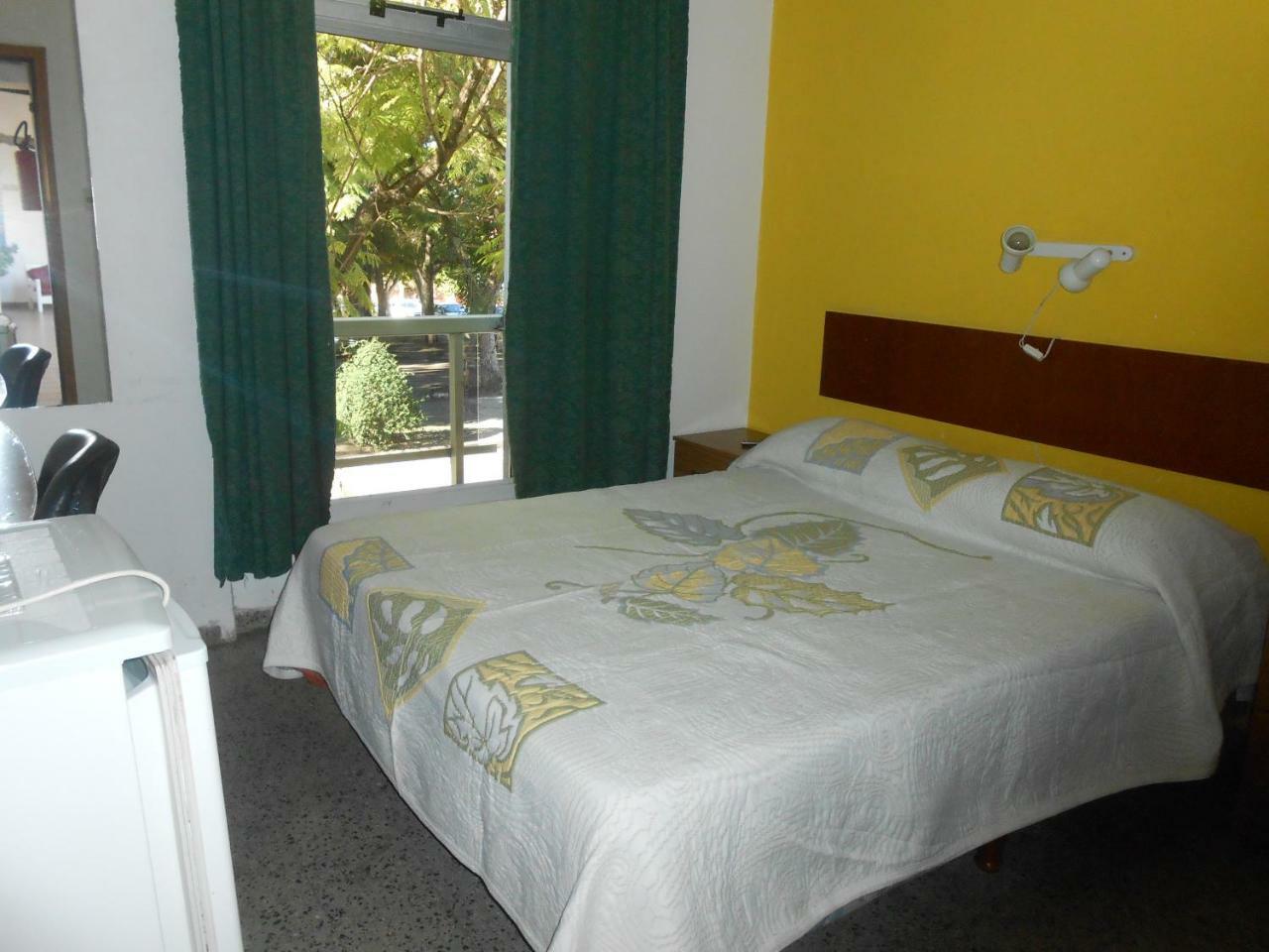 Hotel 25 De Mayo Fray Bentos Bagian luar foto