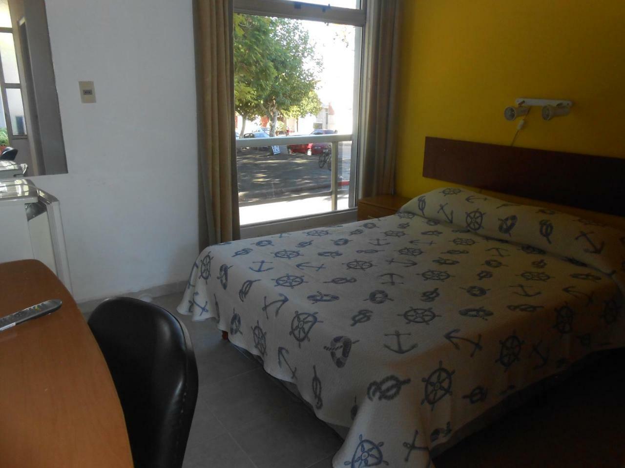 Hotel 25 De Mayo Fray Bentos Bagian luar foto